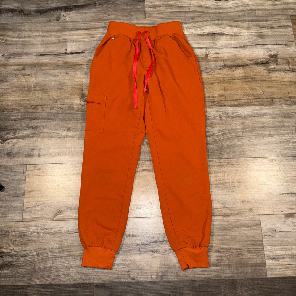 FIGS High Waisted Zamora Jogger Scrub Pants Womens XXS/P Orange Rust Cargo FIONx